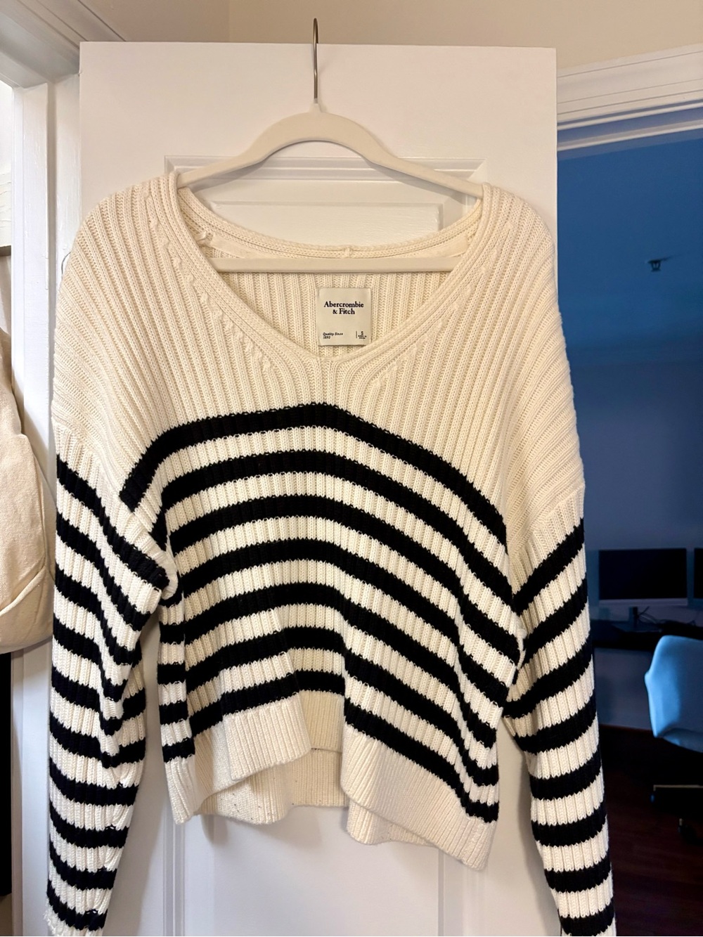 Abercrombie & Fitch Cream and Black Striped V-Neck Ribbed Sweater